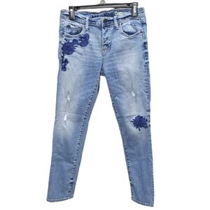 GAP distressed embroidered jeans size 26